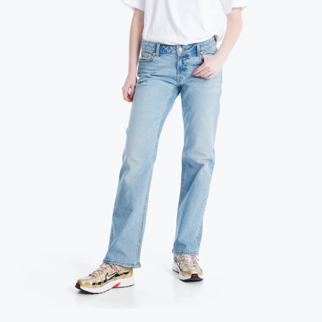 LOW RISE JEANS