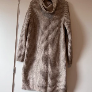 Poloklänning strl XL - Sparsamt använd Stickad 