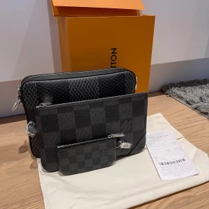 LV trio bag - Helt ny, har bara haft i en vecka och alla tillbehör finns