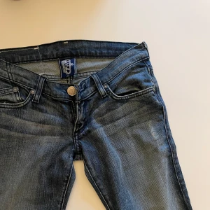 Victoria Beckham - Säljer dessa superfina Victoria Beckham jeansen i bra skick❤️‍🔥