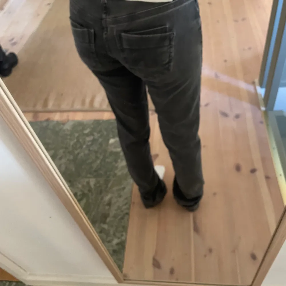 Trendiga grå straight pepe jeans Saturn, aldrig använda, lappen kvar💗. Jeans & Byxor.