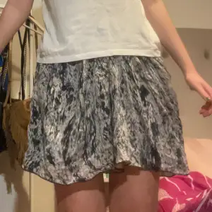 Super söt mönstrad kjol från zara🫶🏼