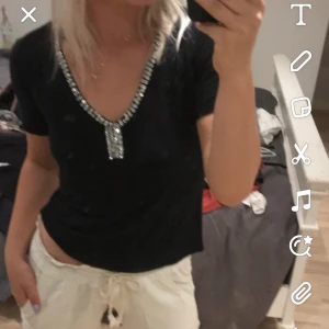 Världens finaste topp - Säljer denna brutalt fina topp i strl s😍😍😍😍 men stretch! Pris:100kr+frakt alternativt efter överenskommelse😊😁❤️