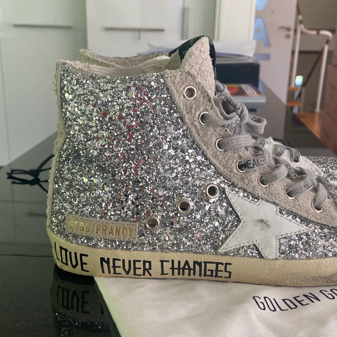 Oanvända golden goose - 90