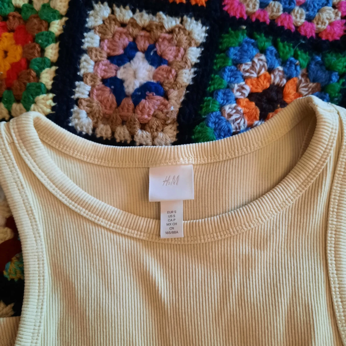 Ljusgult linne strl. S - 90