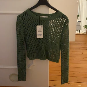Zara tröja - Nät- tröja från zara i storlek L, liten i storlek då den passar mig bra som har Xs/s! 