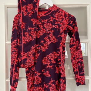 Underställ - Ett jättefint underställ i bra skick från everest i storlek xs!💗