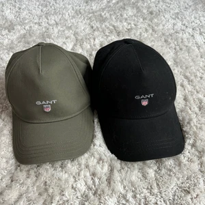 Gant kepsar  - Gant kepsar , andvända ett fåtal gånger båda två. De är som helt nya.  Köparen står för frakten!