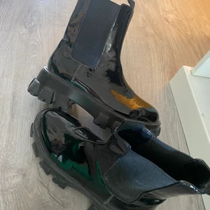 Boots - Supersnygga boots i storlek 37. Endast använda 1 gång så är som nya!