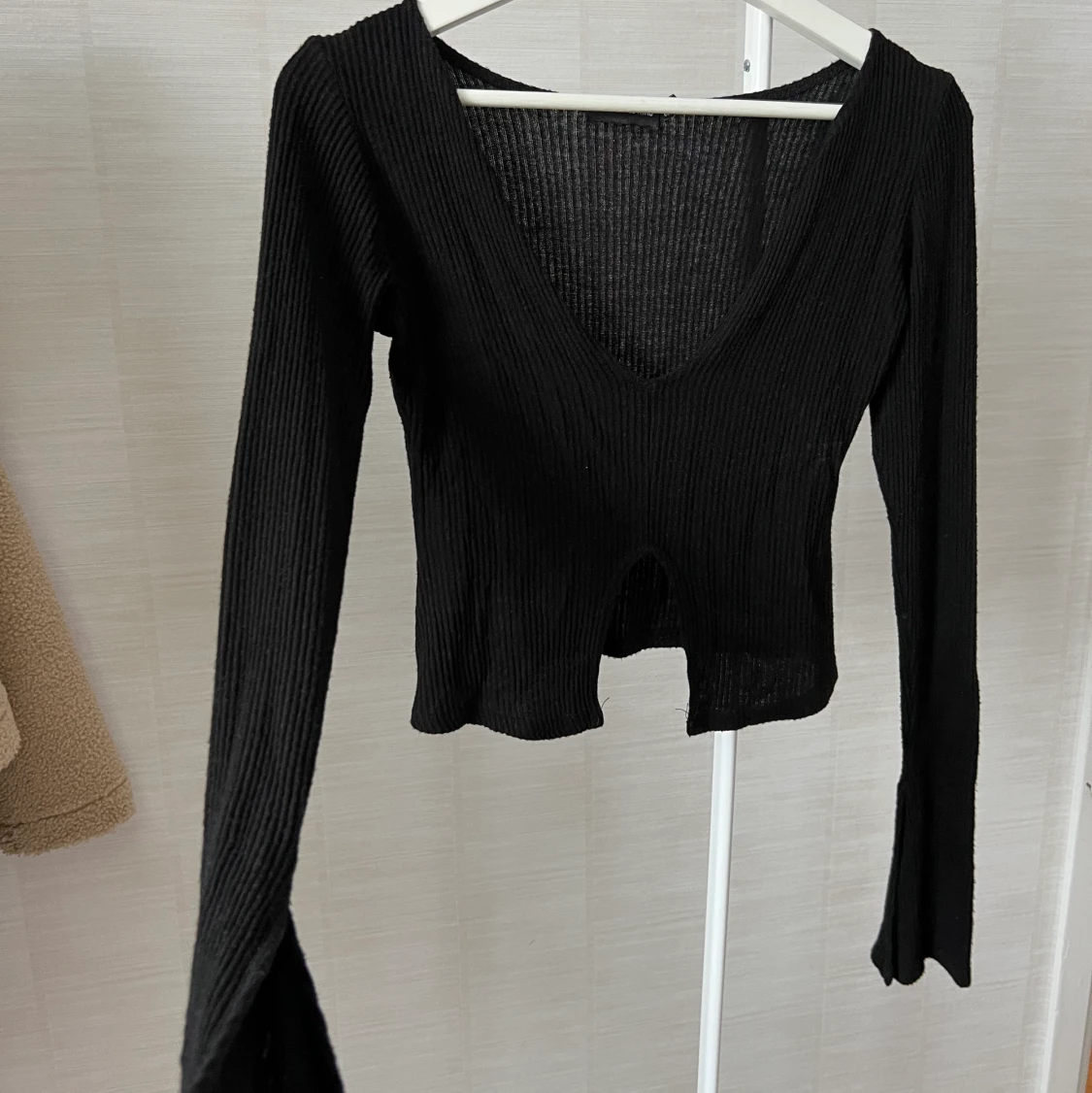 Svart långärmad topp