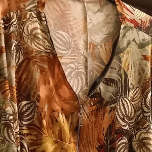 Tunika/topp - V-ringad med dragkjedja o kort ärm