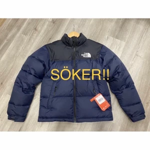 Söker! - Söker efter denna jacka I storlek S eller M (spelar ingen roll om det är passform för dam eller herr). The North Face Nuptse 1996 retro i denna färg som på bilden (shady blue). Hör gärna av :)