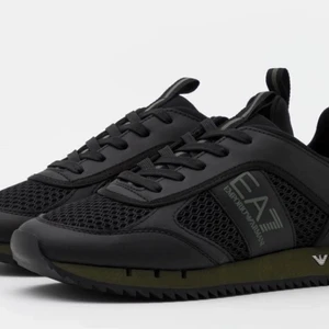Armani skor 38 - Nya emporio Armani skor! Använda endast en gång men försmå för mig 🥲 