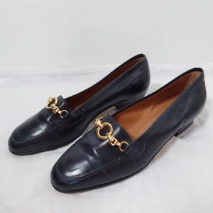 Vintageskor - Äldre skor i toppskick, äkta läder🌱