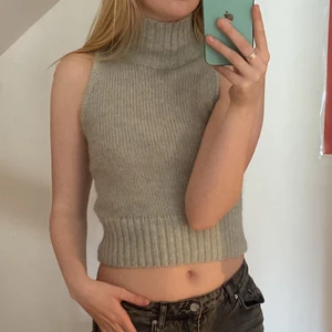 Stickat pololinne - Säljer detta jätte sparsamt använda linne från zara! Så fint året om❤️