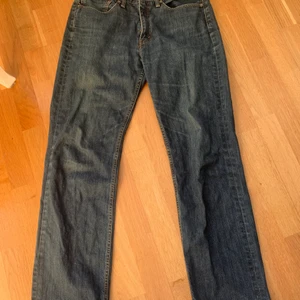 Levis jeans 514 W34 L32 - Inga defekter eller liknande, bara ett par sköna Levis jeans, baggy/straightleg.
