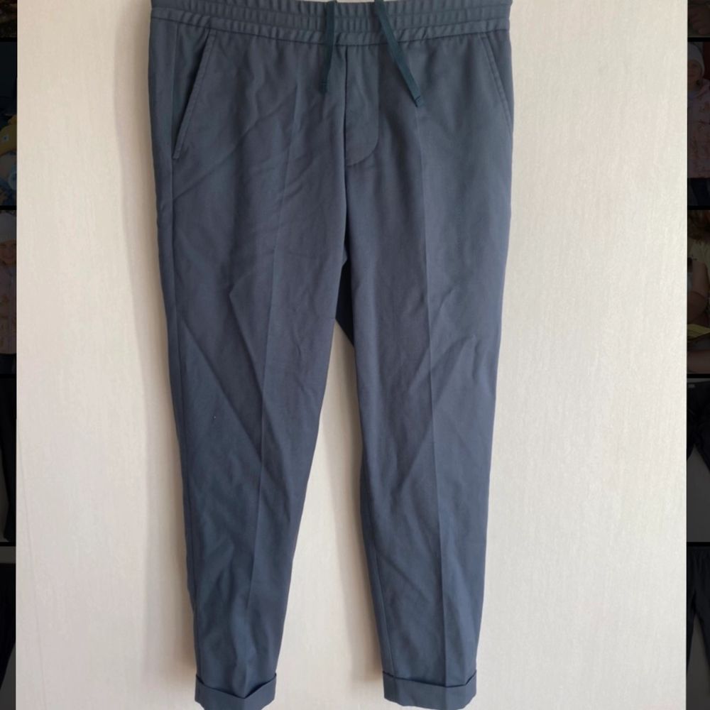 FILIPPA K - Terry Gabardine Cropped Pants i blå💙   Endast använda vid få tillfällen💫.  (Sömmarna vid ankeln är inte uppsprättade)✅. Jeans & Byxor.
