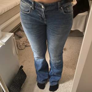 Skitsnygga LTB jeans. Säljs då de är lite för långa för mig. Slutsålda överallt. Köpta för 600 säljer för 400🤍