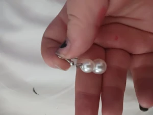 Vita pärlörhängen - Fina pärlörhängen.