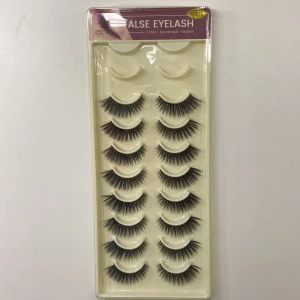 Lösögonfransar  - Lösögonfransar där två är borta. Alla andra är såklart oanvända. Säljer för 45kr! Köparen står för frakten💘💞