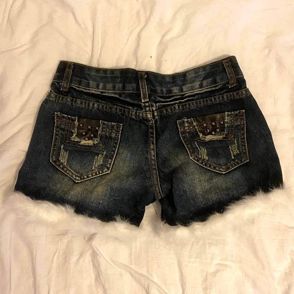 🔴READ MY BIO AND THE SHIPPING IS NOT CALCULATED IN THE PRICE!!! These super pretty y2k shorts where bought at kawaii shop for 79 kr. I couldn’t return the shorts so I am selling them instead. I haven’t used them since then. 🔴Only swish!!. Shorts.