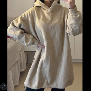 Tjocktröja  - Tjock tröja med öppen sida 