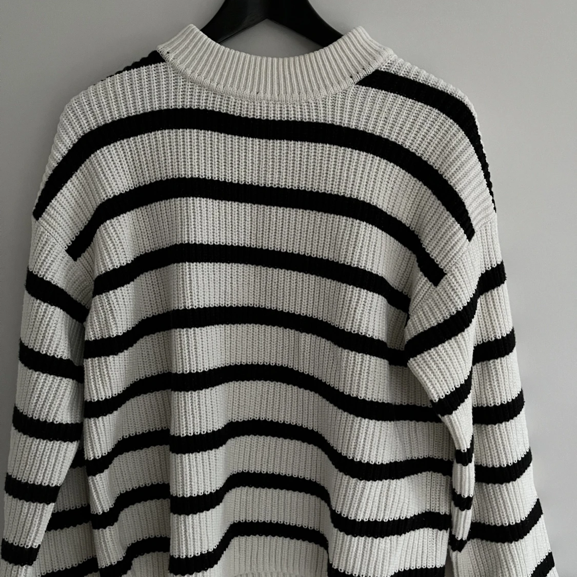 Randig stickad tröja - 90