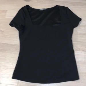 Vanlig t-Shirt  - Tajt t-Shirt storlek S