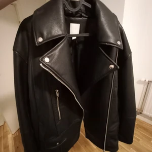 H&M storlek L såm nya  - Köpa före året som nya storlek L