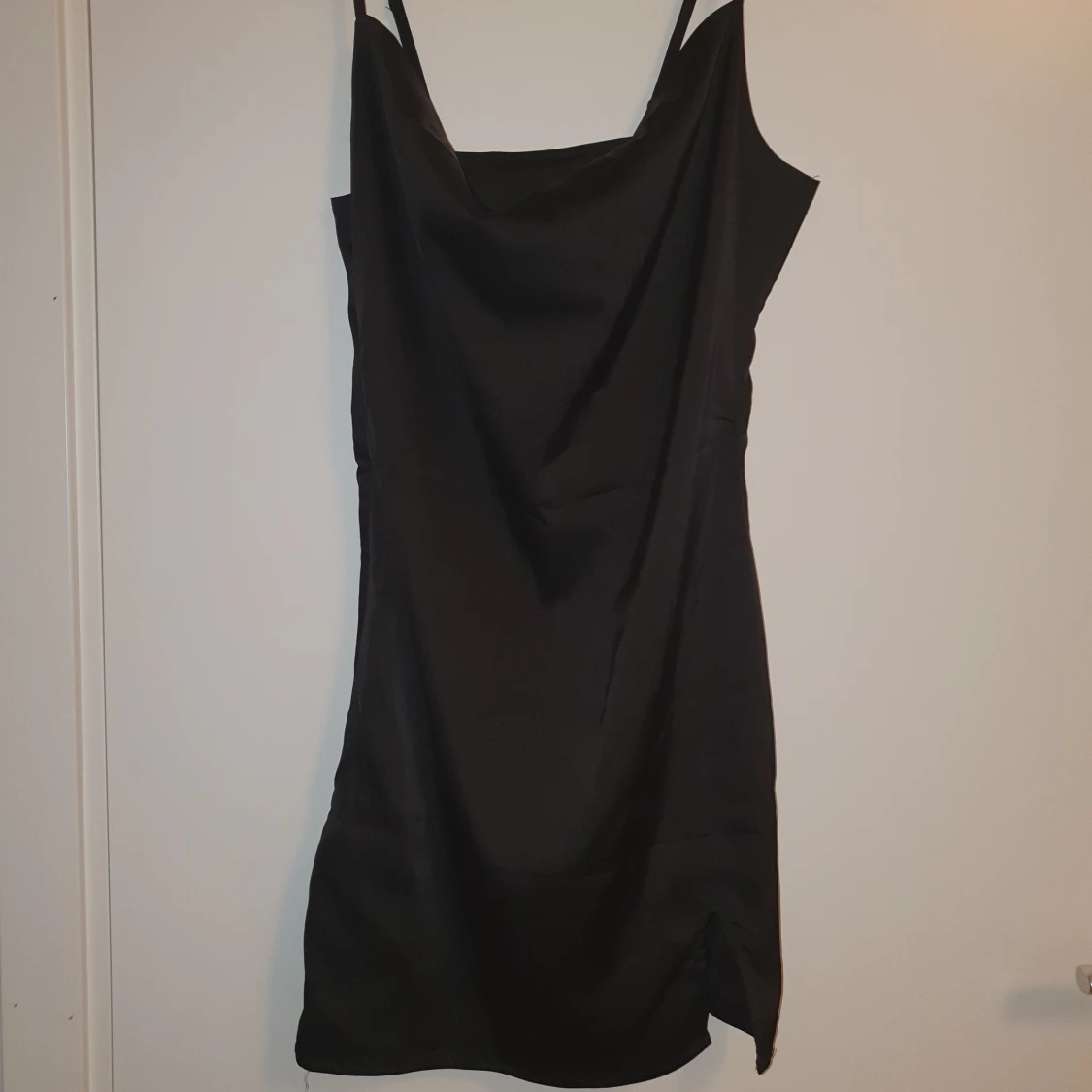 Fin svart klänning  - 90