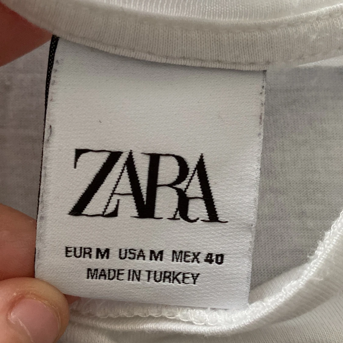 Zara t shirt - 90