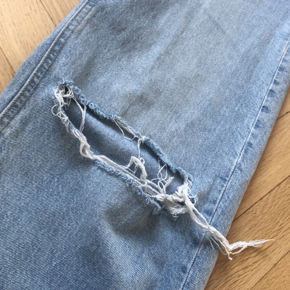 Vida jeans som tyvärr inte e min stil längre💙 Pris kan diskuteras. Köparen står för frakten💕. Jeans & Byxor.