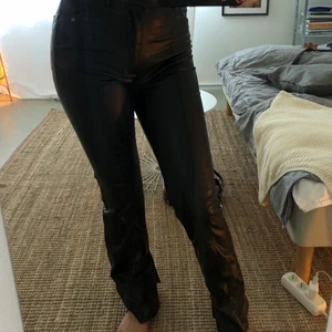 Läderbyxor - Läderbyxor, har använt få gånger bara, 100kr om du kan mötas upp Västra skogen 200kr om dem ska fraktas