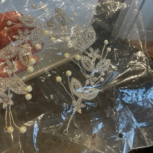 Håraccessoar  - Priset kan diskuteras vid snabbaffär 