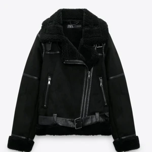 Zara jacka - Säljer den populära Zara jackan :) köpt för 859kr, lånad bild 🌸