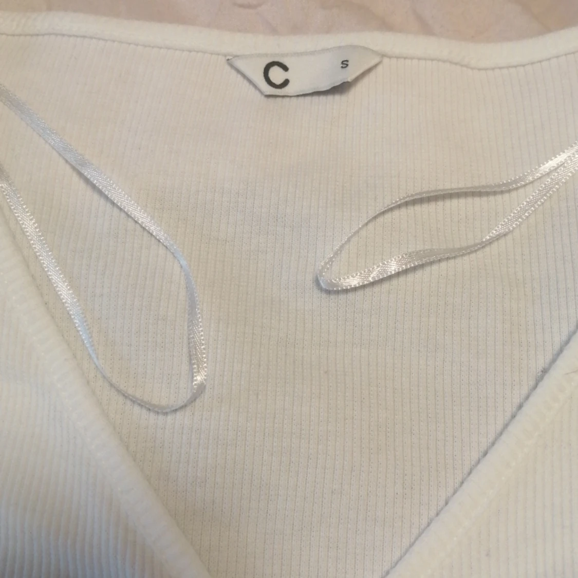 V- ringad magtröja från Cubus  - 91