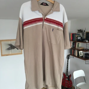 YSL - Retro - Retro YSL. Small, använd och svinskön.