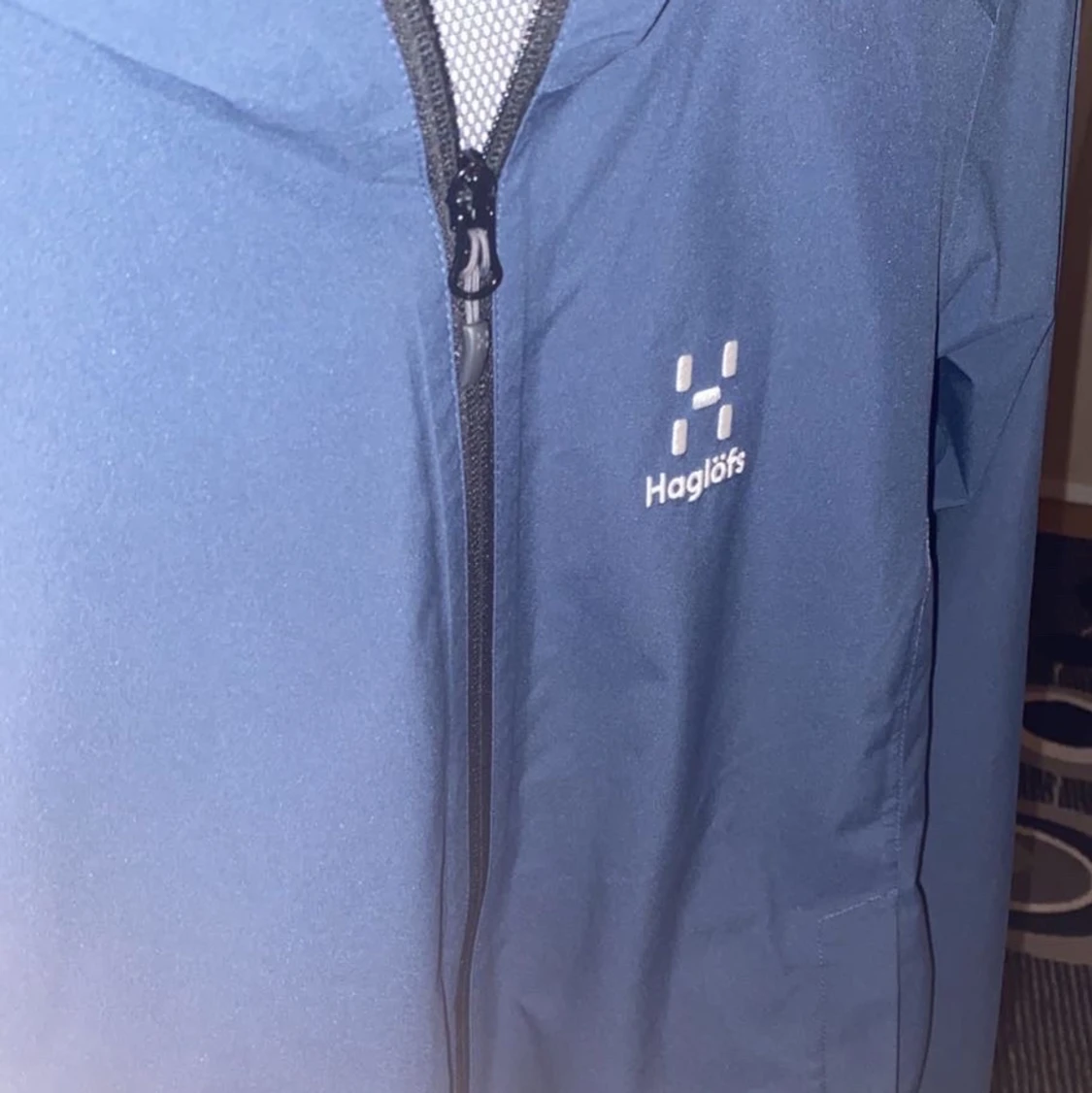 Blå haglöfs jacka.  - 90