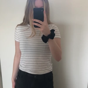 Randig T-shirt  - Gullig randig T-shirt💗