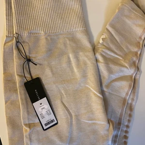 Träningstights   - Helt oanvända träningstights! 