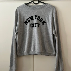 Tröja New York - Fint skick, nästan helt oanvänd. 