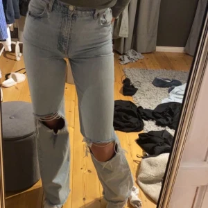 Zara jeans  - Zara jeans storlek 36, (passar en lång person jag är 176) 199kr + 66kr frakt