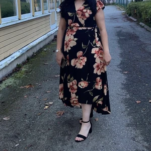 Sommarklänning storlek XL - Storlek XL, använd bara 1 gång