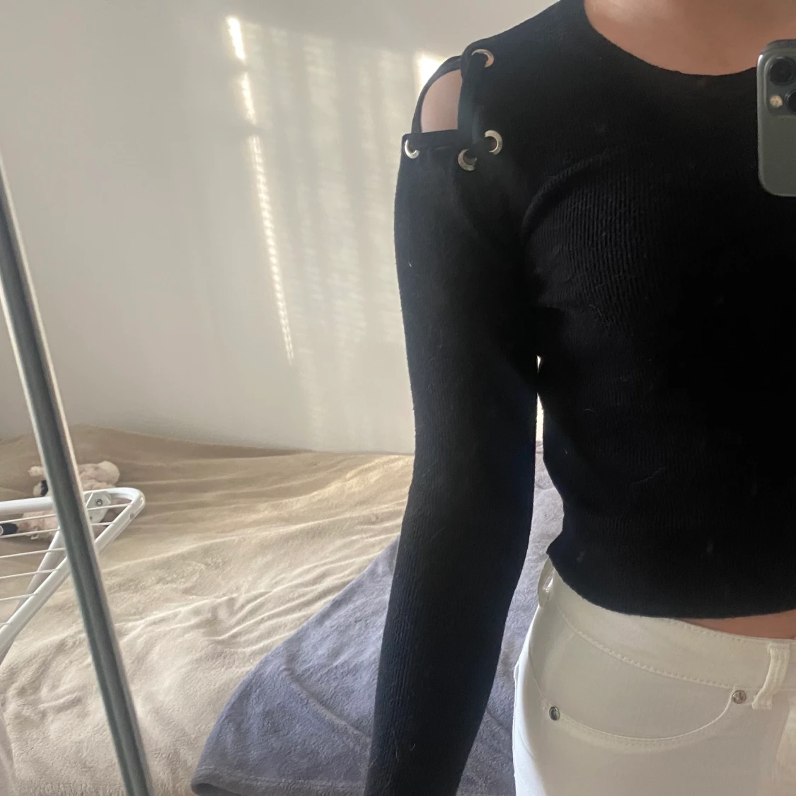 Tröja med knytning i axlarna - 91