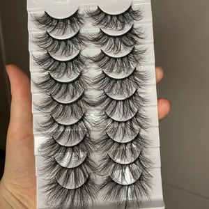 Lösögonfransar 30 mm - Oanvända lösögonfransar 9 par. Provade 1 par (därav avsaknad av ett par) gillade ej hur de såg ut på mig och passa ej den stil och typ av smink jag har atm. 