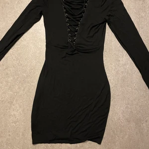 Sexy night dress S - Tight material and the corset side can be worn at the front or at the back. I fin skick. 