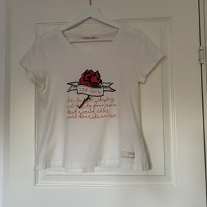 Odd Molly t-shirts  - Säljer Odd Molly T-shirt storlek 0 motsvarande XS.