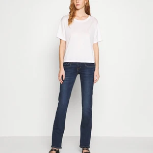 LTB valerie jeans - Så snygga lågmidjade LTB jeans i modellen valerie, aldrig använda då de inte passar mig. Tillräckligt långa för mig som är cirka 170