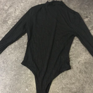 En helt vanlig tröja - Helt ny. Oanvönd. Tvättas innan köp.