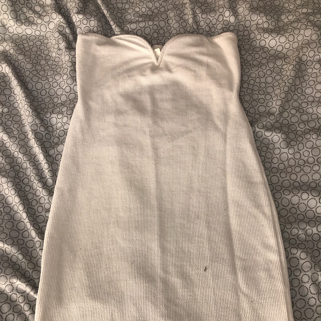 Vit ribbad klänning 